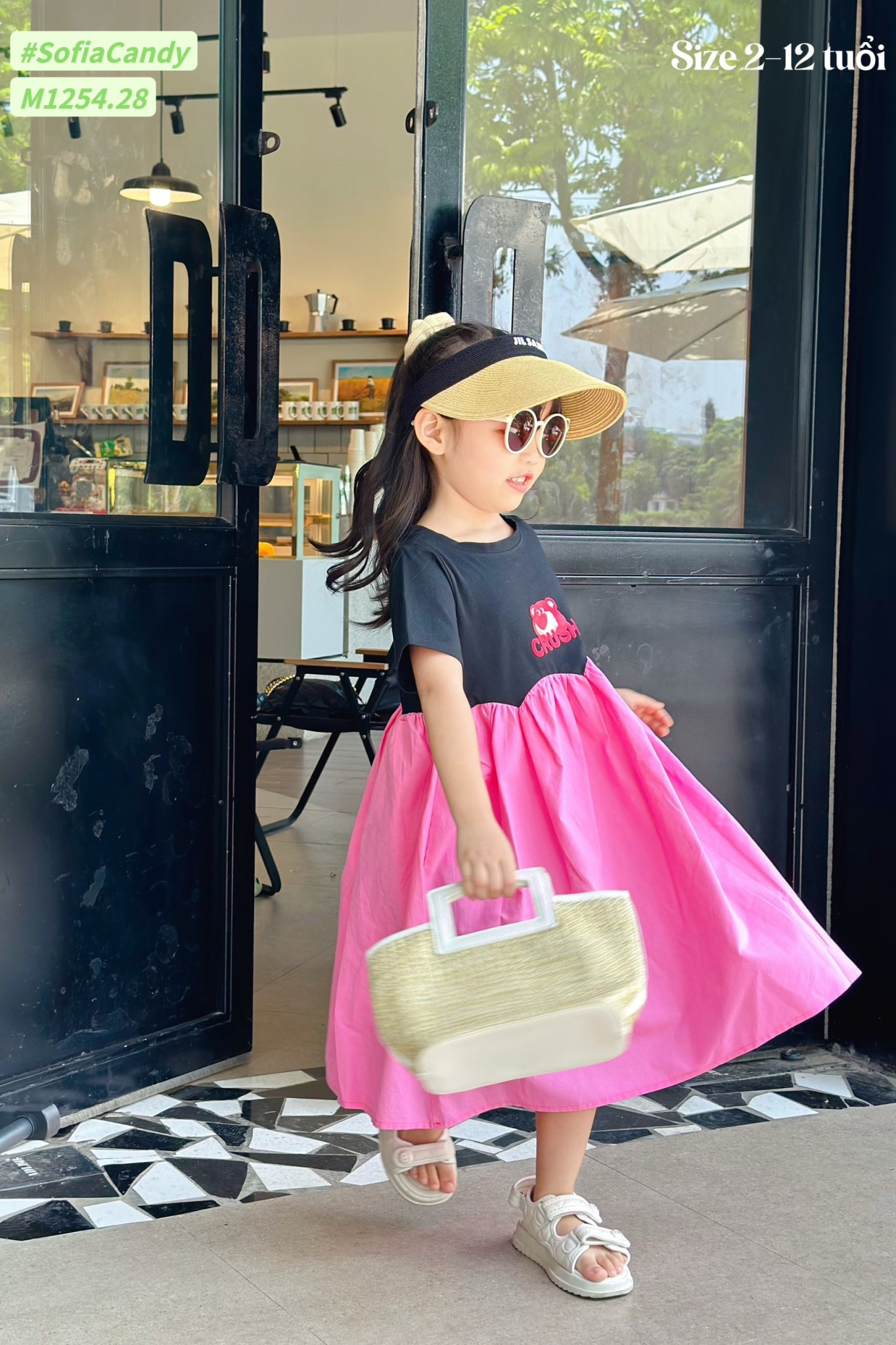 Đầm sát nách phối chân váy xoè in gấu dâu cho bé từ 10-40Kg