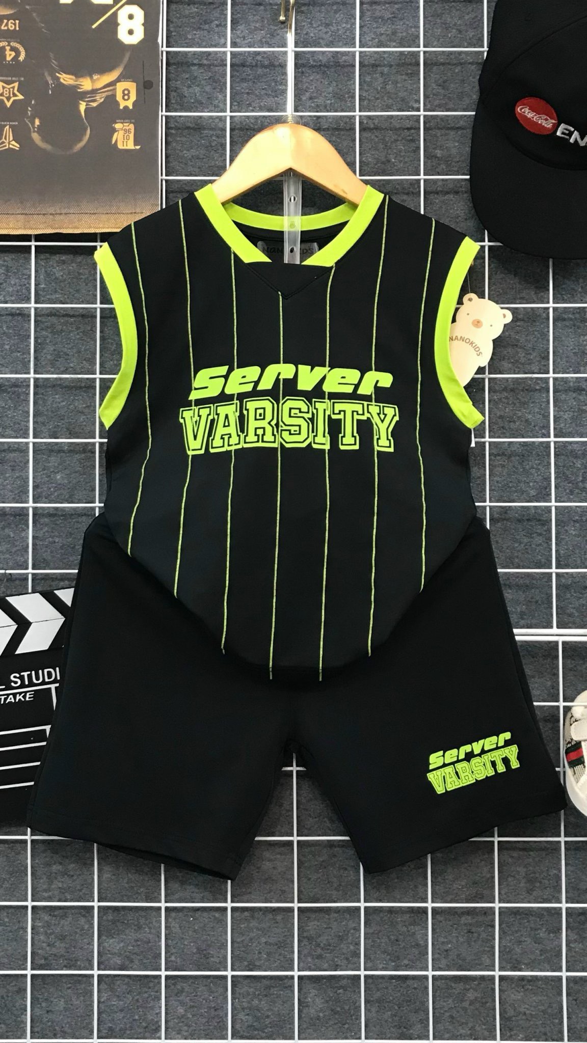 Bộ thể thao sát nách in VARSITY size 20-30Kg