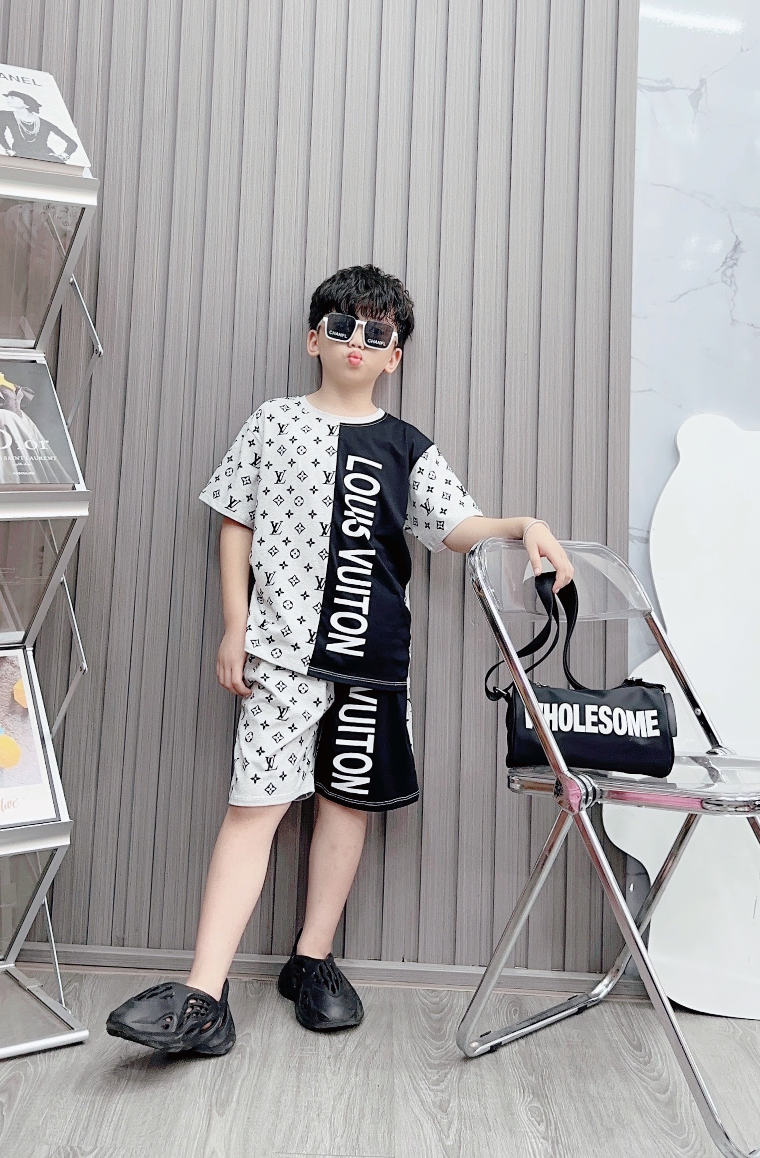 Bộ bé trai cotton in hình LOUIS VUITON (26-42kg)