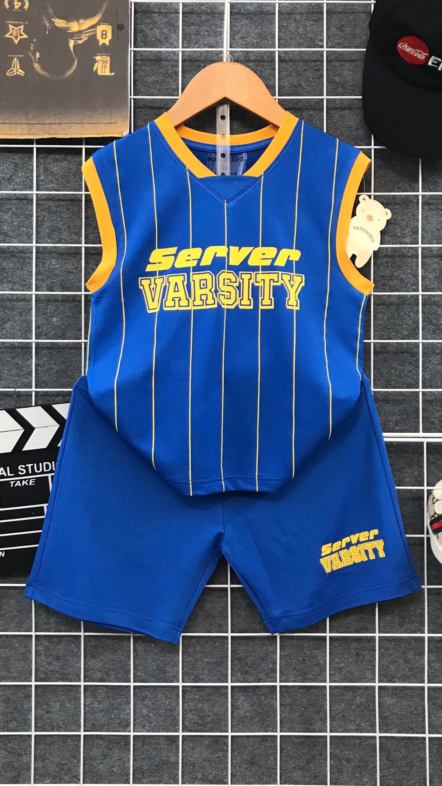 Bộ thể thao sát nách in VARSITY size 20-30Kg