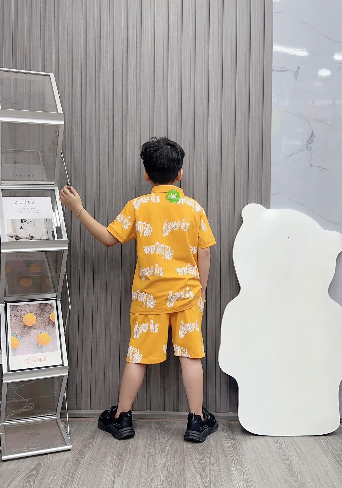 Bộ trụ bé trai cotton in hình Lowis (11-25kg)