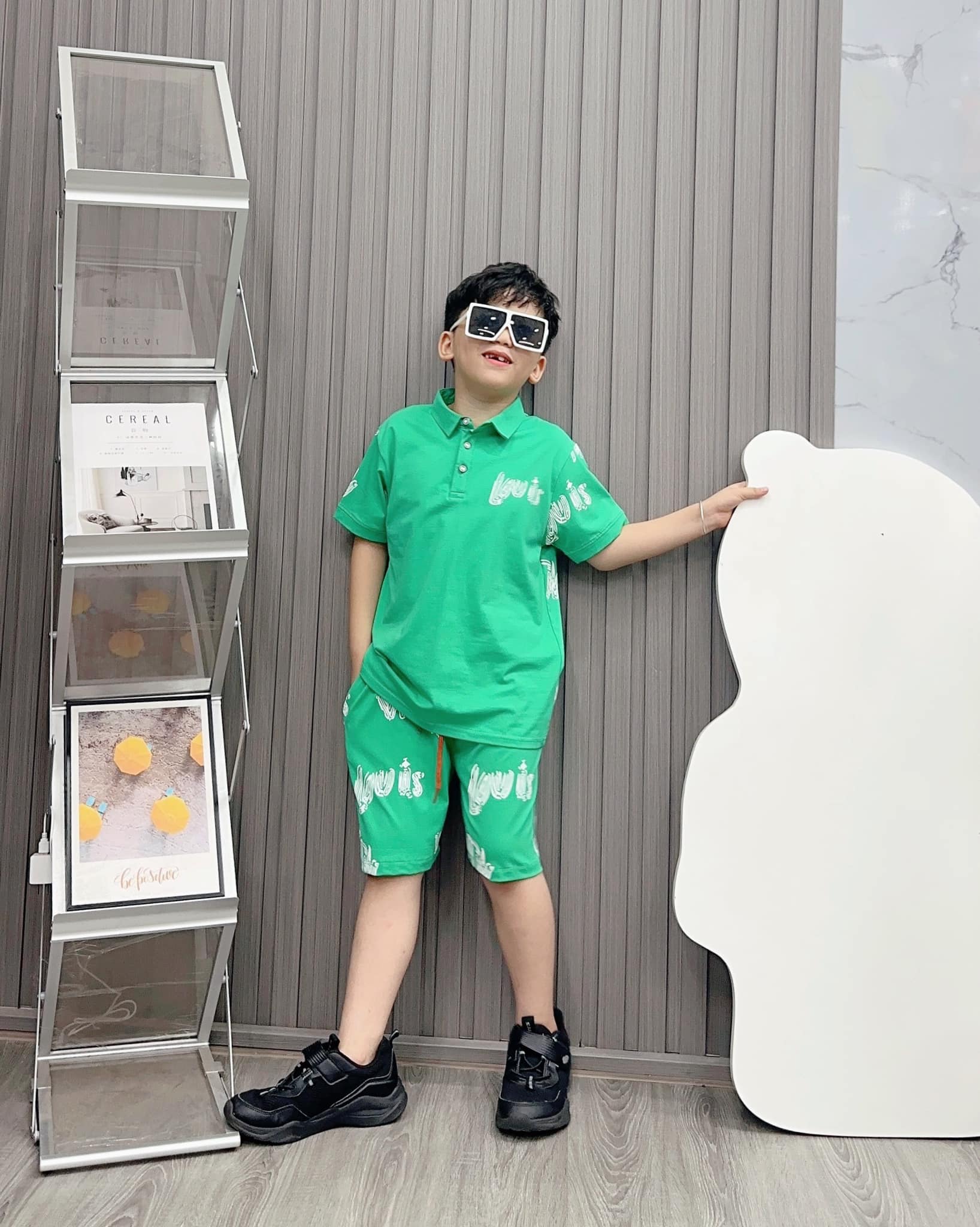 Bộ trụ bé trai cotton in hình Lowis (26-38kg)