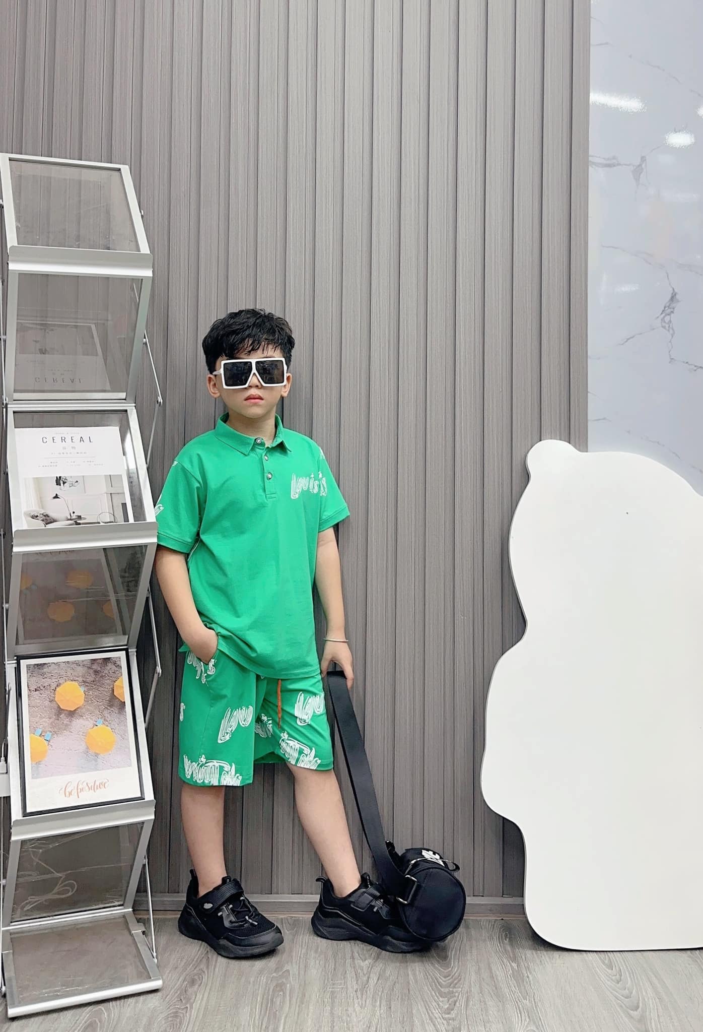 Bộ trụ bé trai cotton in hình Lowis (11-25kg)