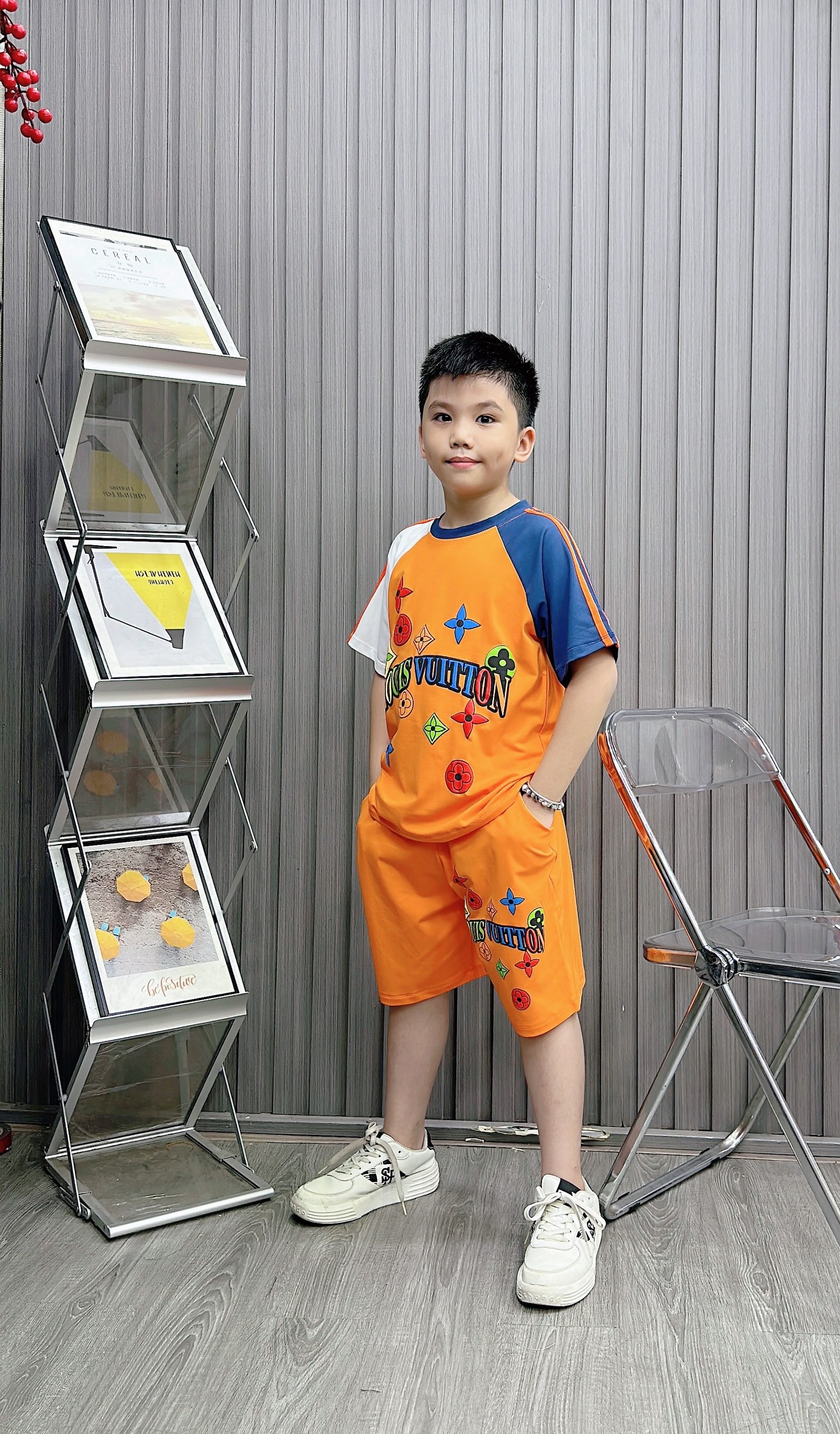 Bộ bé trai cotton in hình Louisvuition tay phối (39kg-62kg)