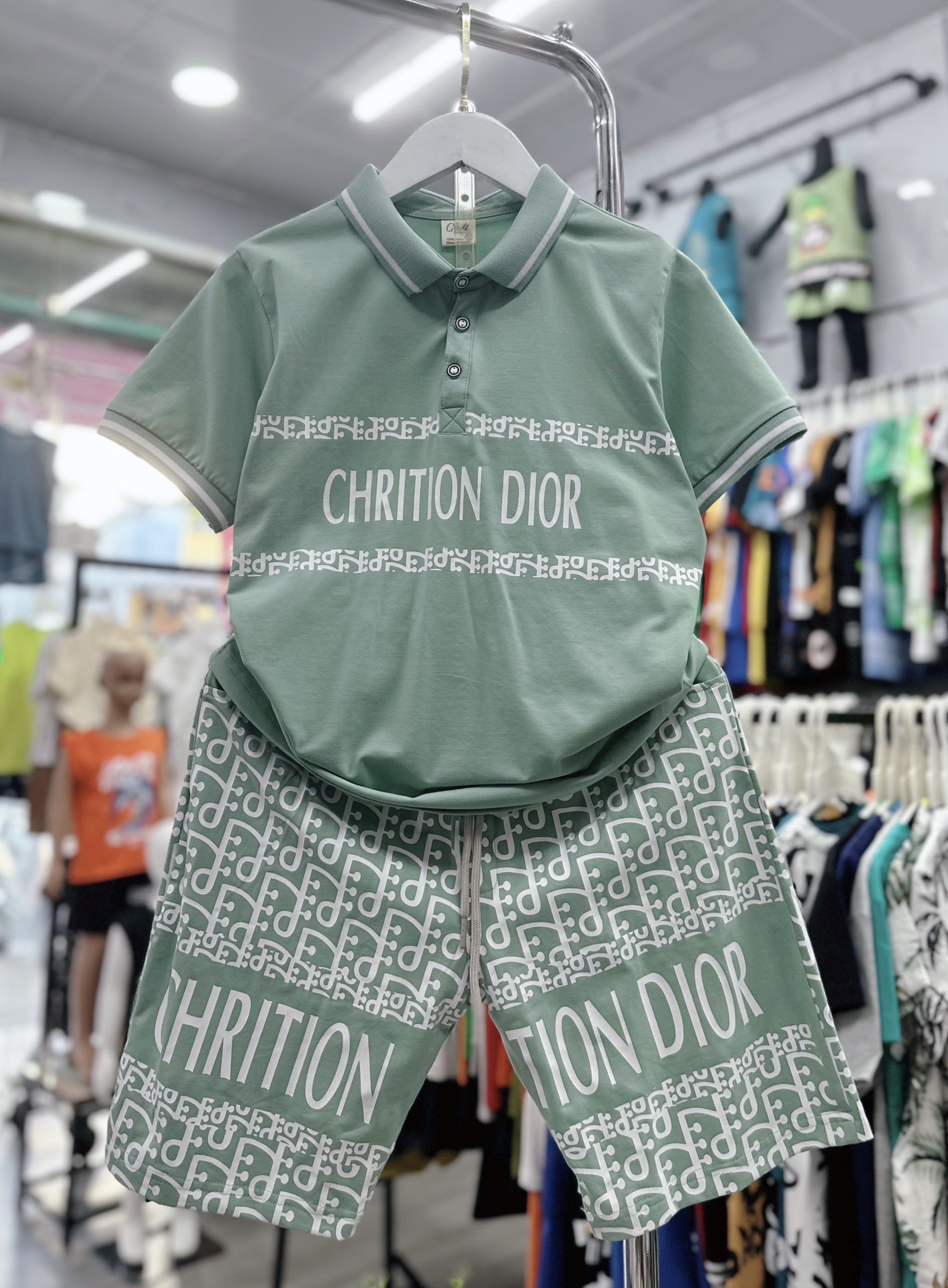 Bộ thun cotton cổ trụ in Chrition Dior size cho bé từ 42-60Kg