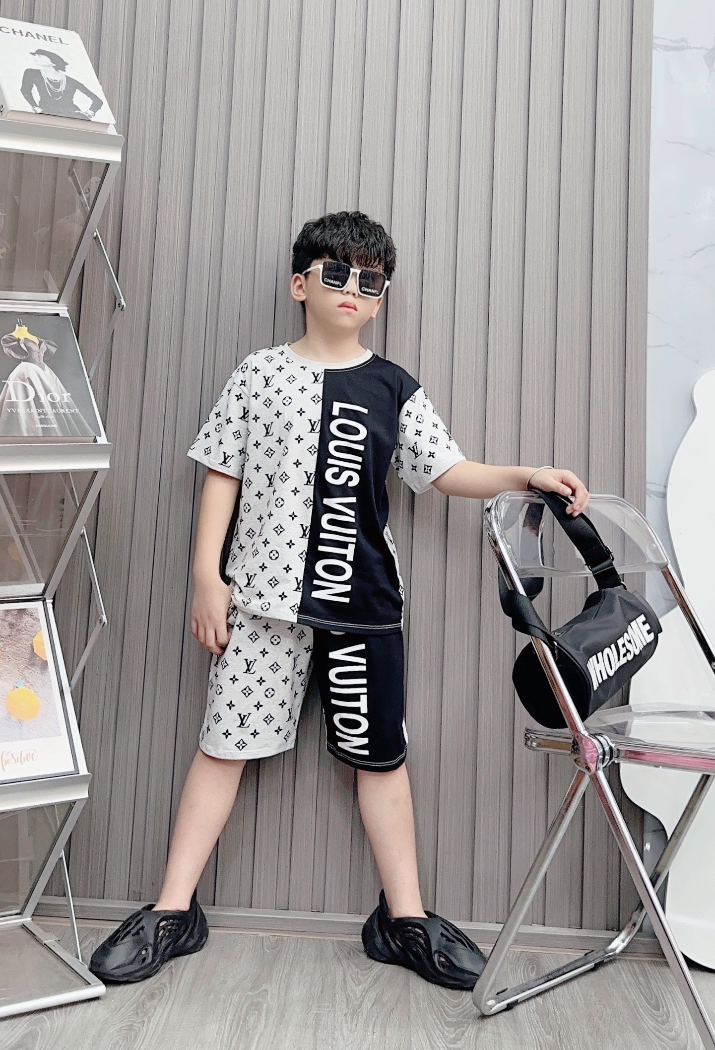 Bộ bé trai cotton in hình LOUIS VUITON (26-42kg)