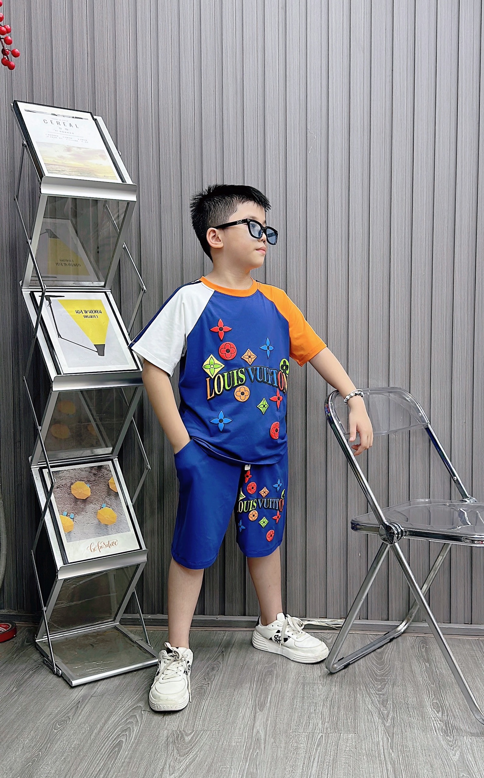 Bộ bé trai cotton in hình Louisvuition tay phối (39kg-62kg)