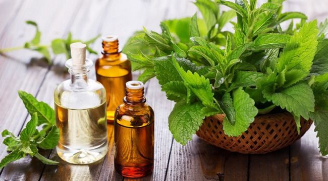 Hướng dẫn cách làm tinh dầu thiên nhiên tại nhà an toàn & dễ thực hiện