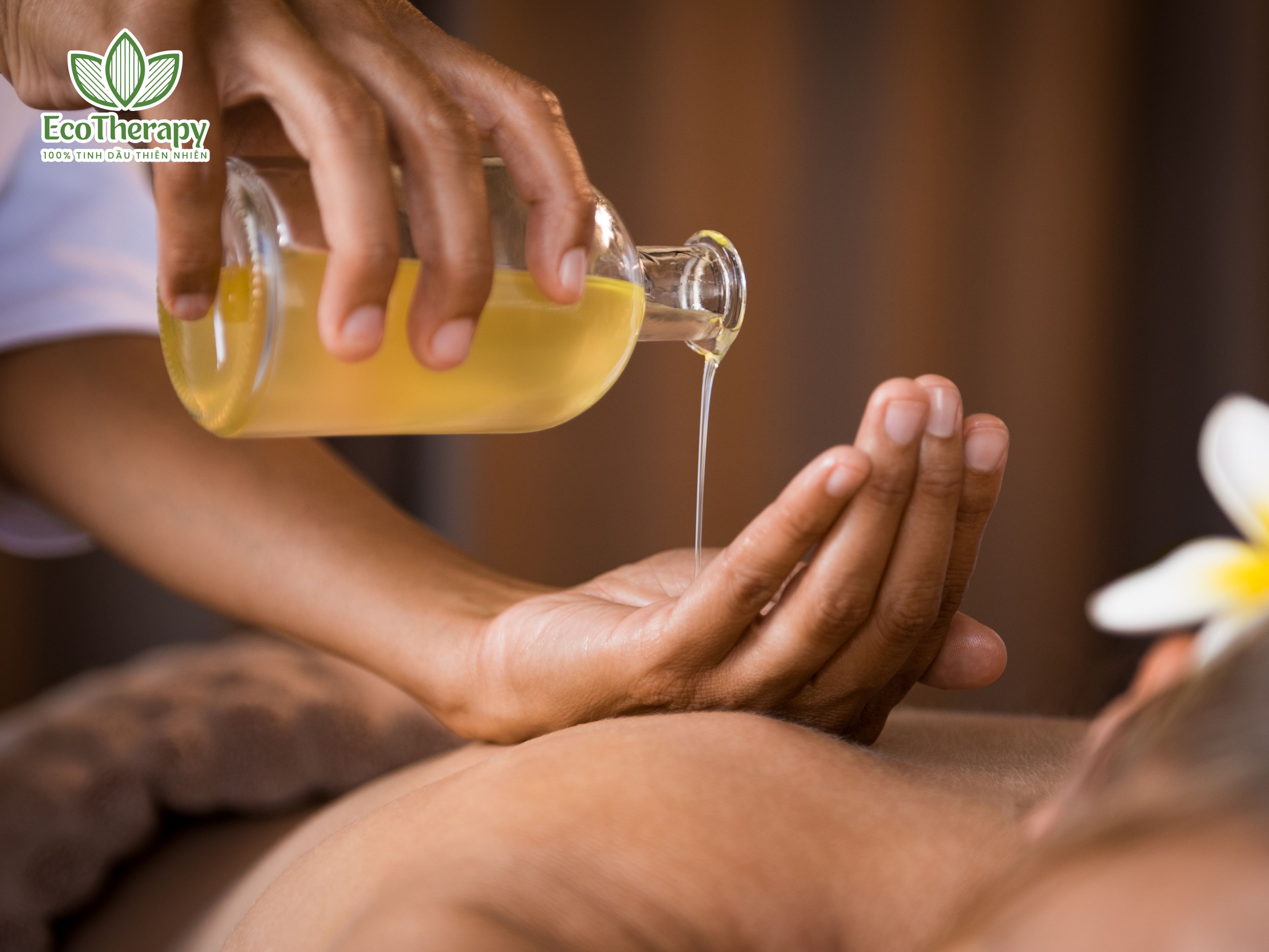 Massage Bằng Tinh Dầu - Giải Pháp Giảm Đau Cơ Bắp Hiệu Quả 