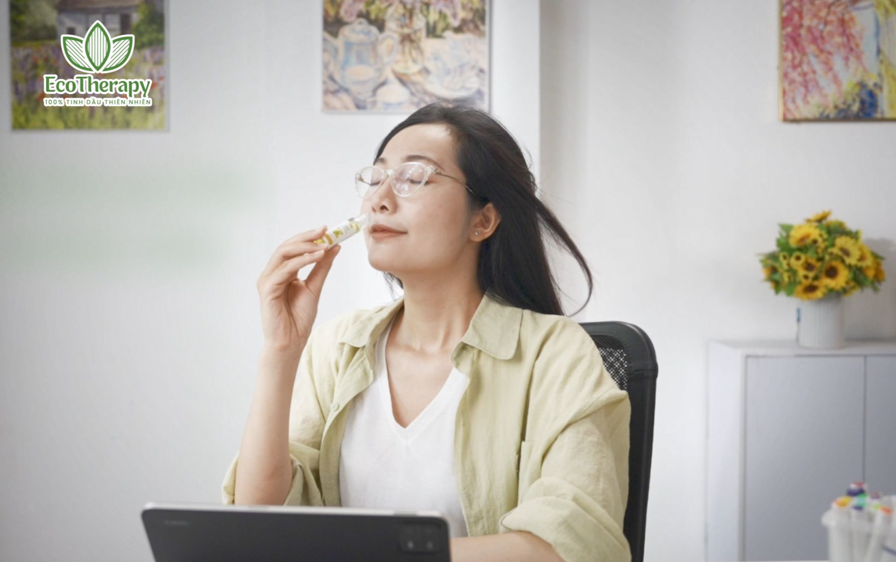 Bôi tinh dầu  đã pha loãng với dầu nền lên da hay hít trực tiếp? Lựa chọn phương pháp phù hợp cho từng nhu cầu