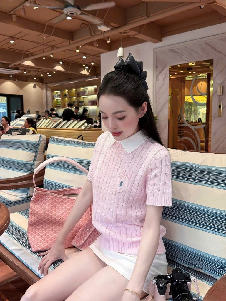 ÁO LEN DỆT KIM MÀU HỒNG CỔ TRÒN THÊU NGỰA NỮ THU ĐÔNG SẴN