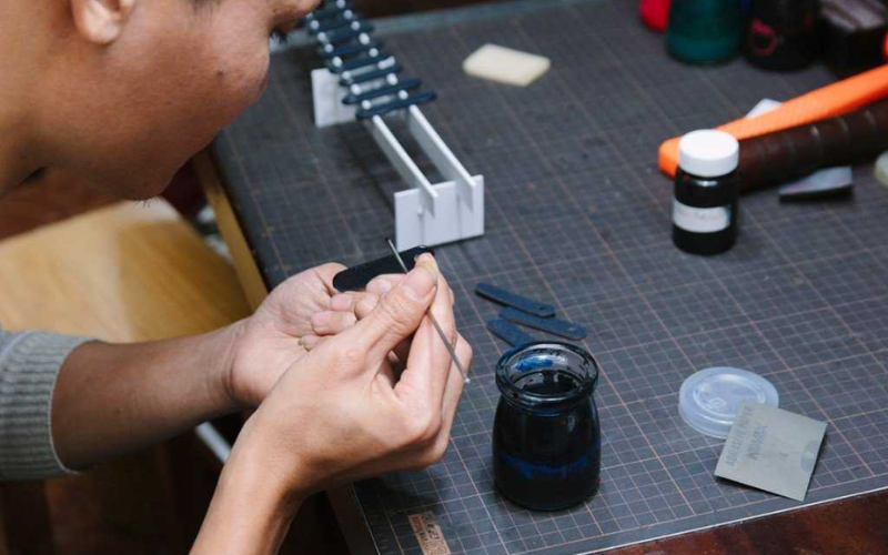 Sơn Cạnh Da Đúng Cách: Bí Quyết Cho Những Sản Phẩm Da Đẹp Nhất