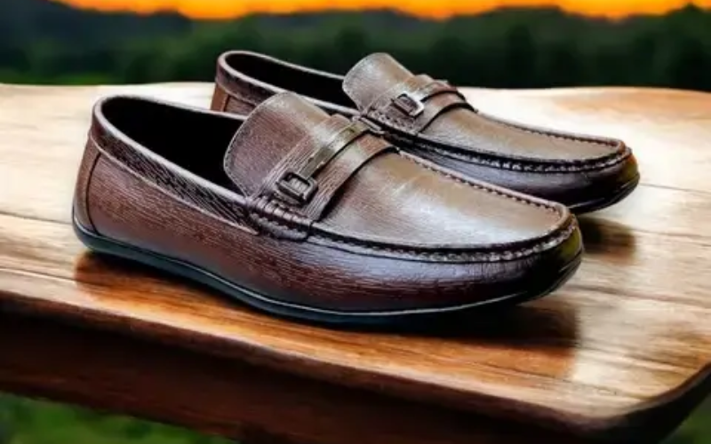Cách phân biệt Giày Loafer & Giày Moccasin cực đơn giản