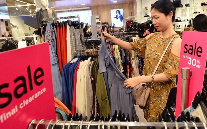 Hàng outlet là gì? Những lưu ý khi mua hàng outlet