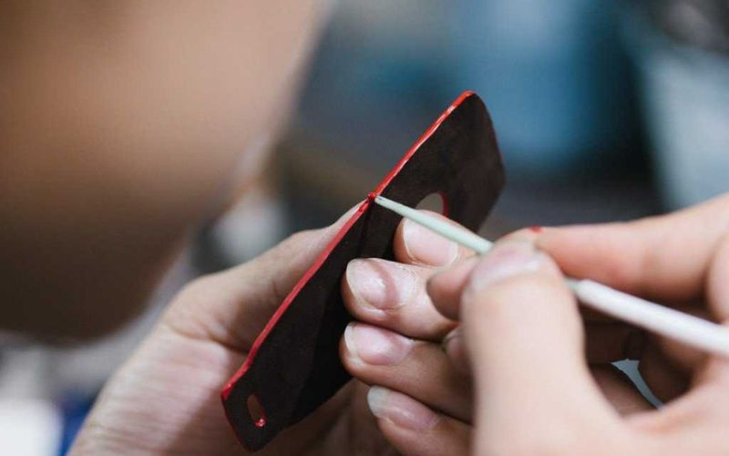 Sơn Cạnh Da Đúng Cách: Bí Quyết Cho Những Sản Phẩm Da Đẹp Nhất