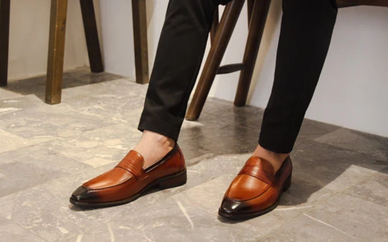 Giày lười đi tất gì? Bí quyết chọn tất đi giày lười trẻ trung