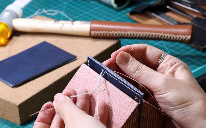 Cách Làm Ví Da Thủ Công Đơn Giản Nhưng Sang Trọng Với 10 Bước