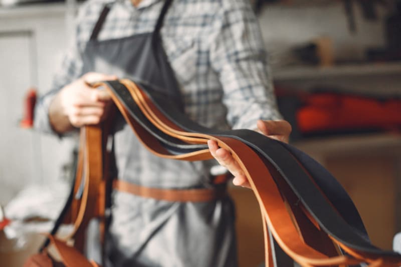 mẹo nhận biết thắt lưng da bò nguyên miếng 3