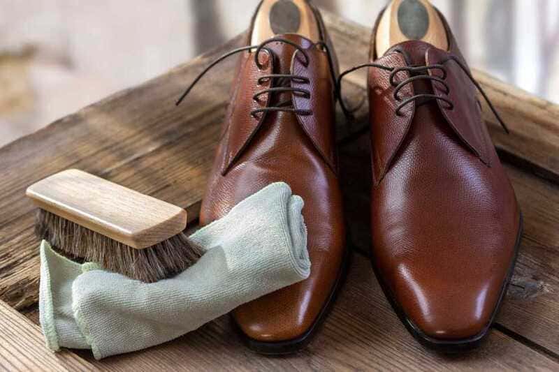 xử lý giày da bị ướt 5