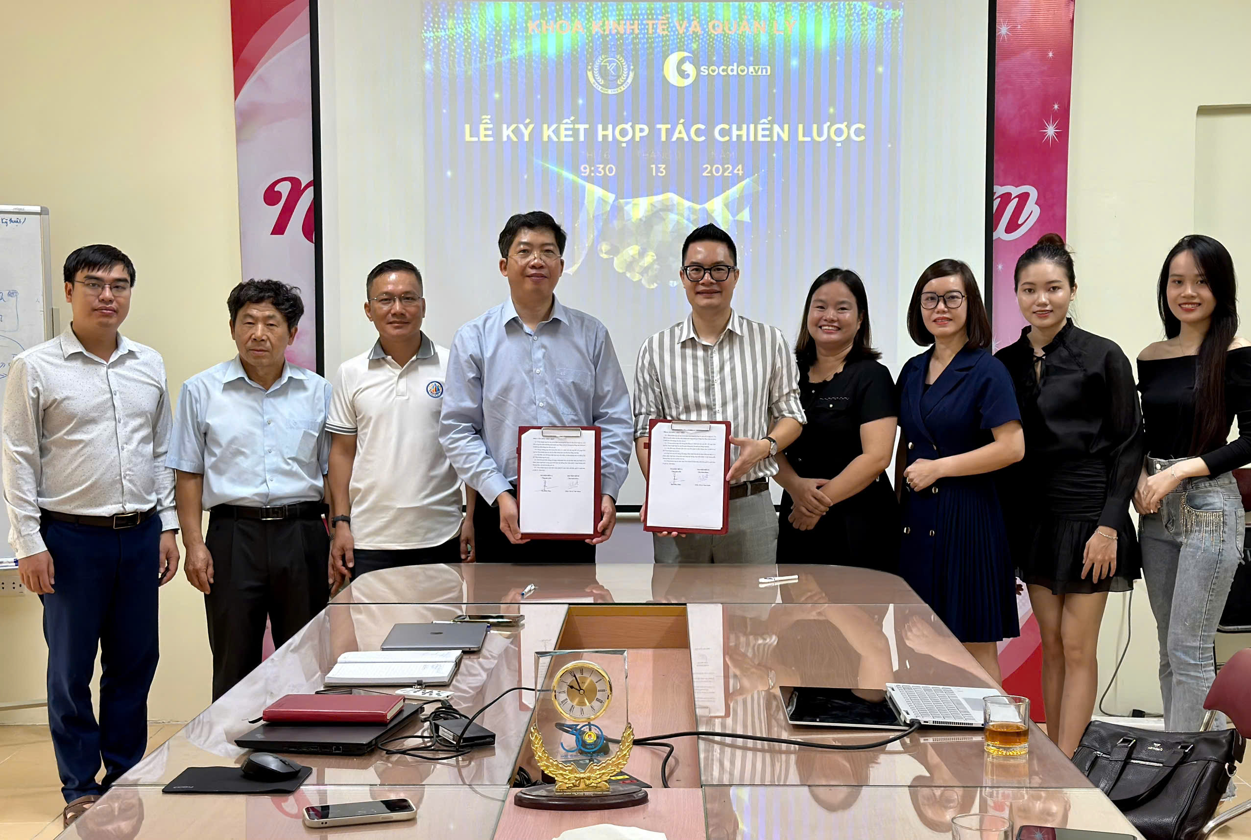 HỢP TÁC CHIẾN LƯỢC VỚI CÔNG TY CỔ PHẦN SÓC ĐỎ – BƯỚC ĐỘT PHÁ TRONG ĐÀO TẠO THƯƠNG MẠI ĐIỆN TỬ THỰC CHIẾN Khoa Kinh tế và Quản lý TLU