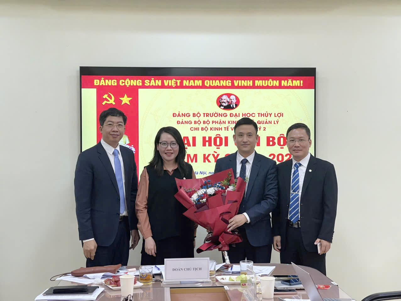 Khoa Kinh tế và Quản lý TLU