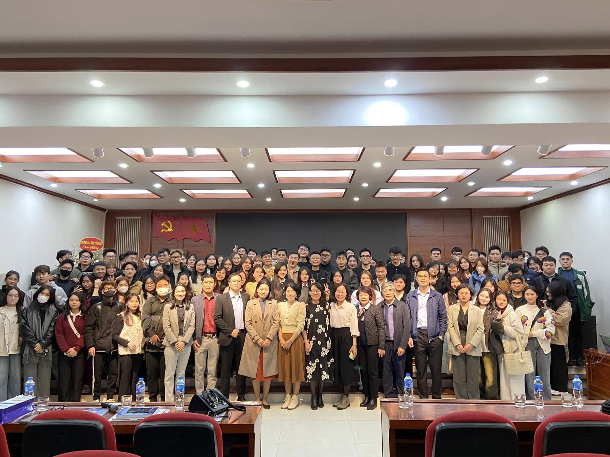 Khoa Kinh tế và Quản lý TLU