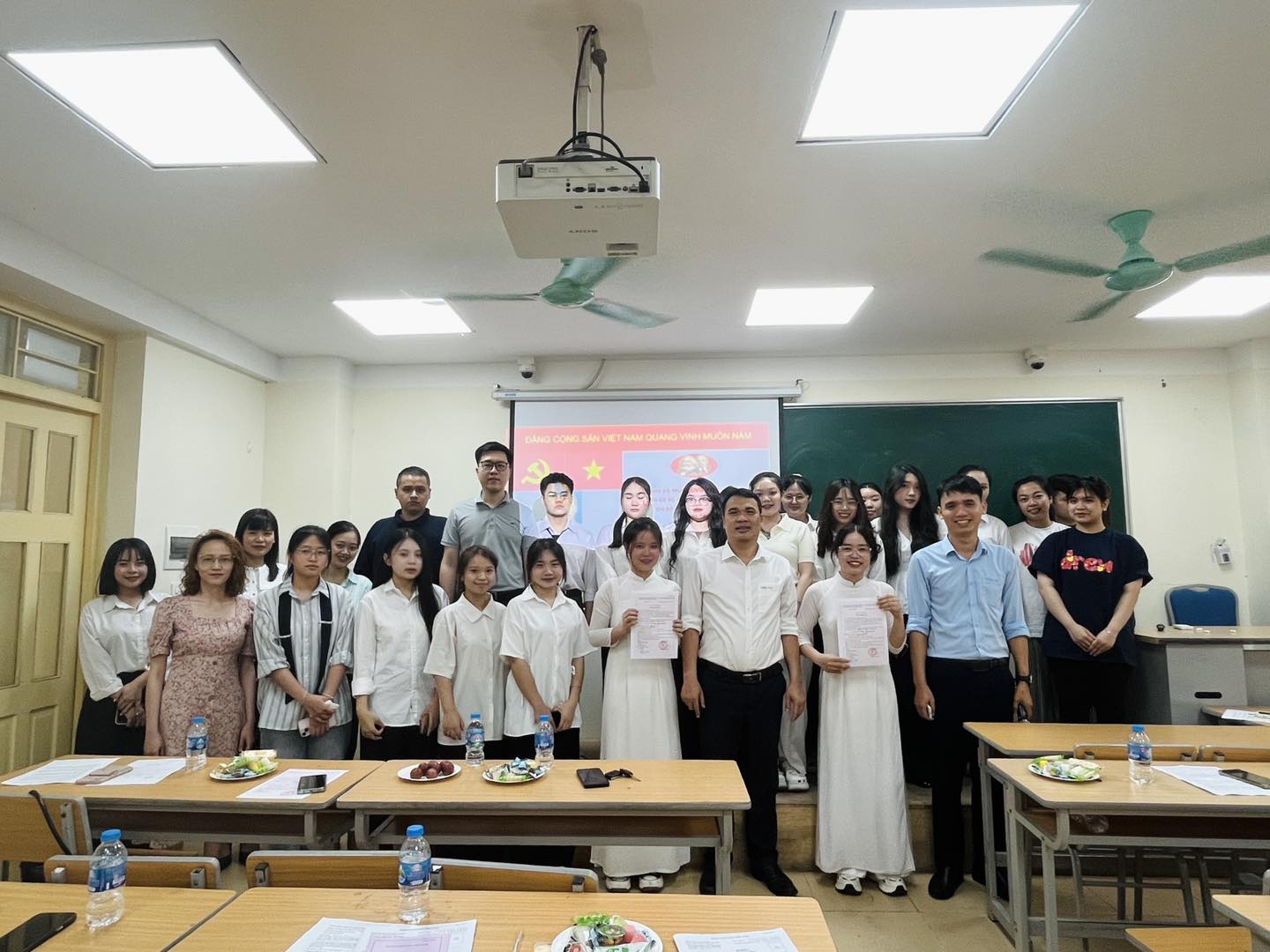 Khoa Kinh tế và Quản lý TLU