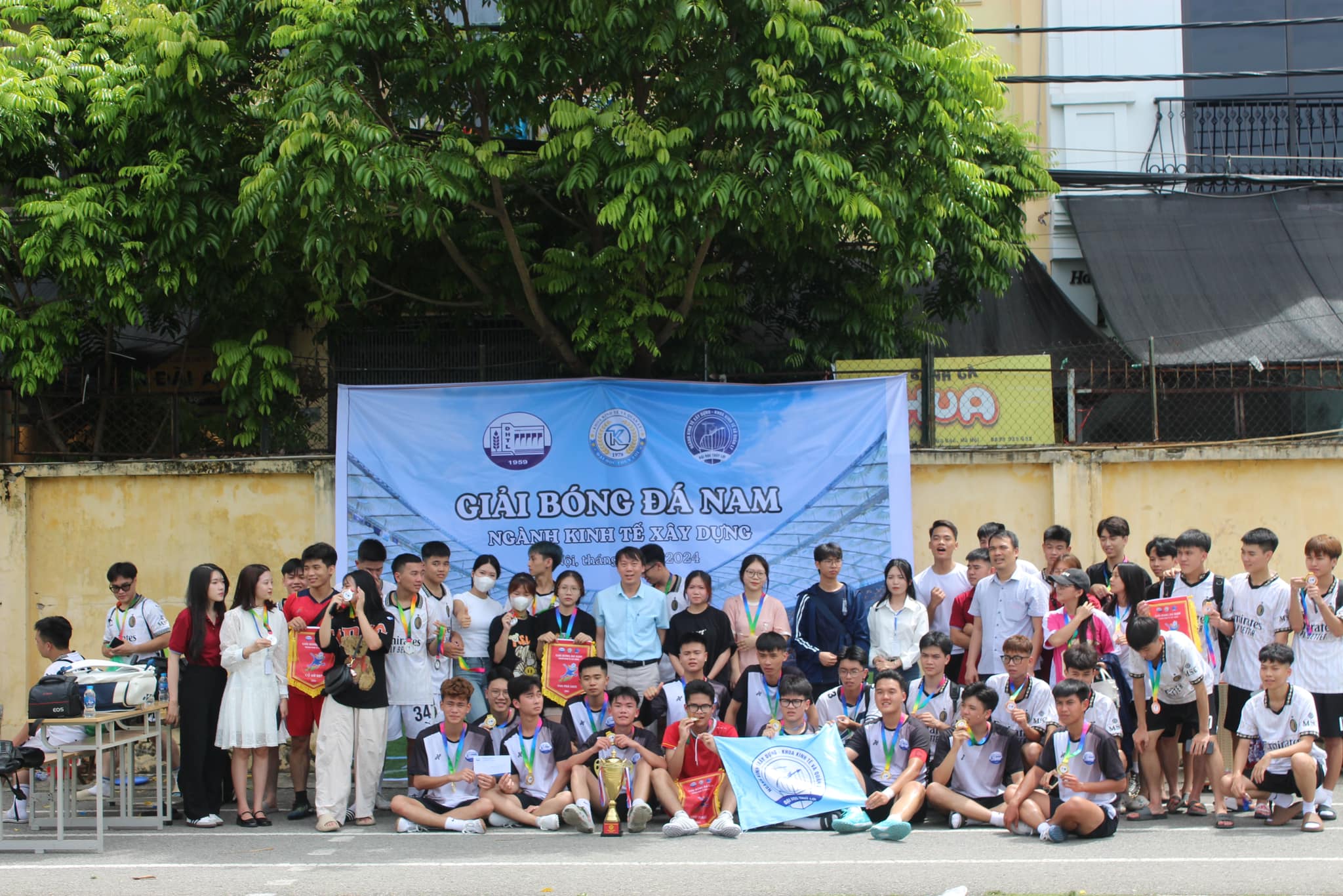 Khoa Kinh tế và Quản lý TLU