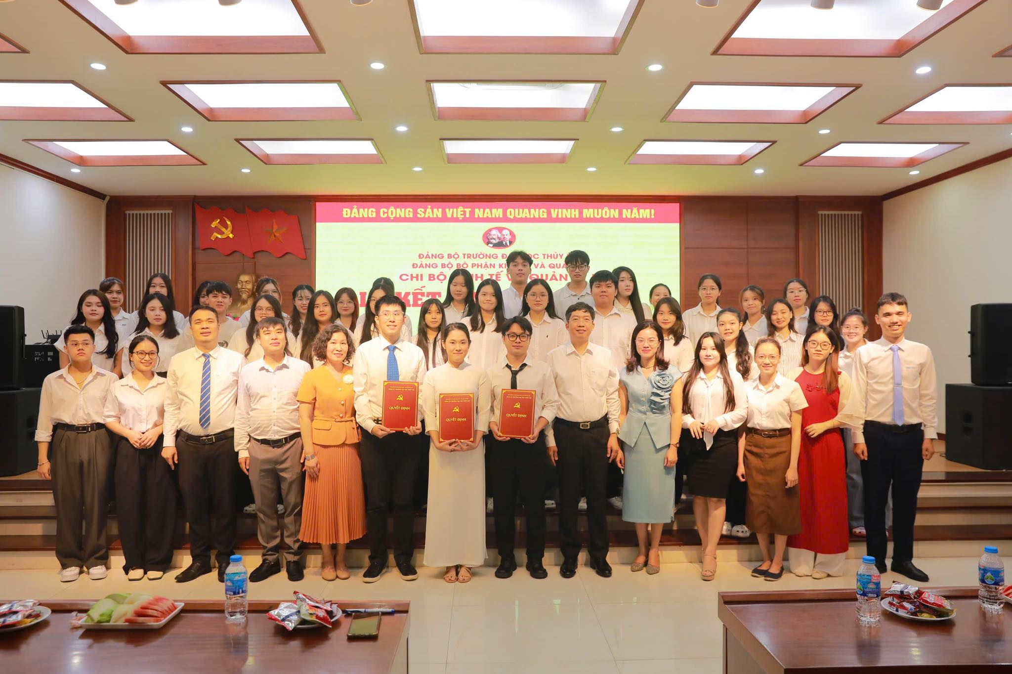 Khoa Kinh tế và Quản lý TLU