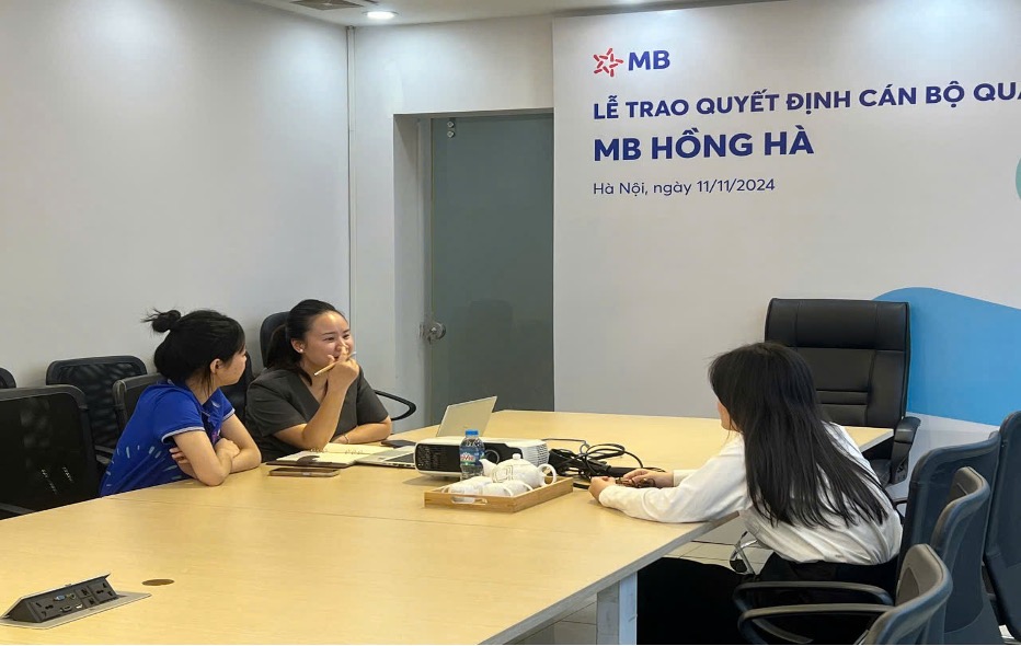 Một hành trình mang tên “Khóa luận tốt nghiệp” Khoa Kinh tế và Quản lý TLU