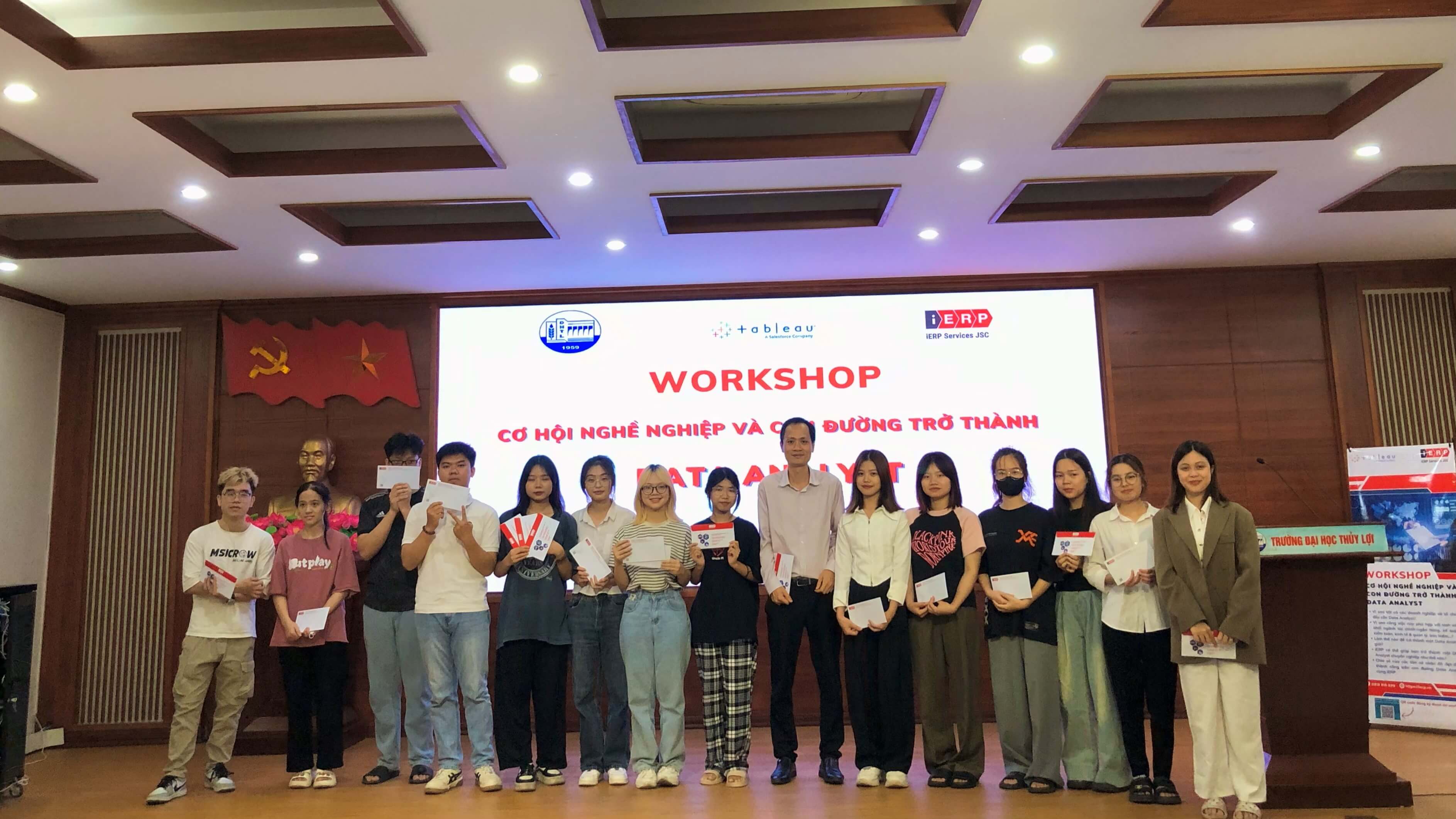 Khoa Kinh tế và Quản lý TLU