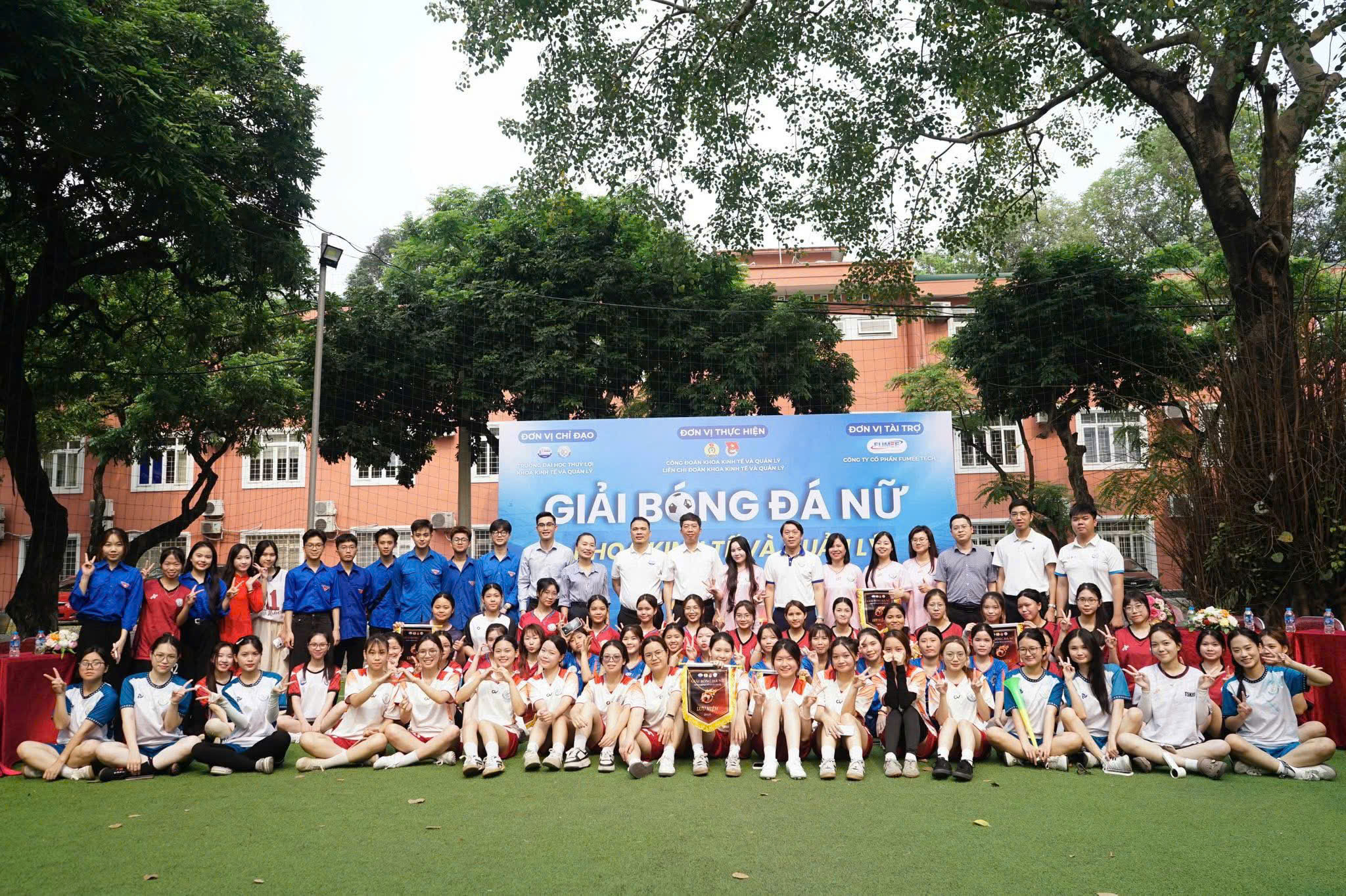 Khoa Kinh tế và Quản lý TLU