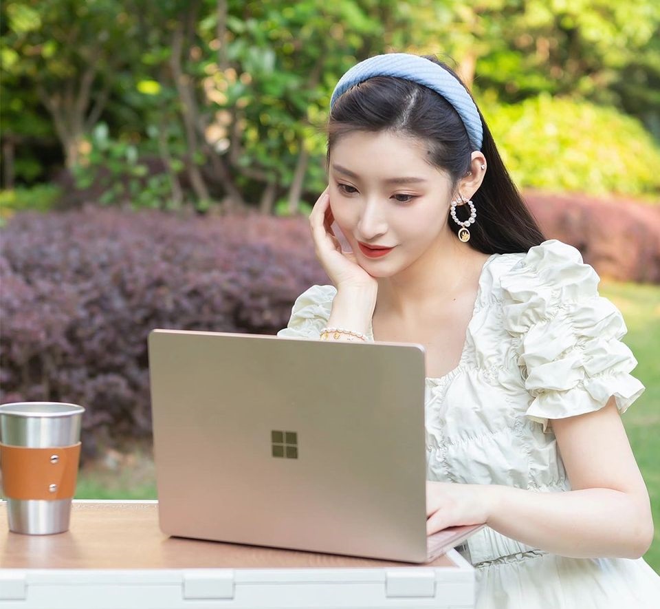 surface laptop go 2 da nang