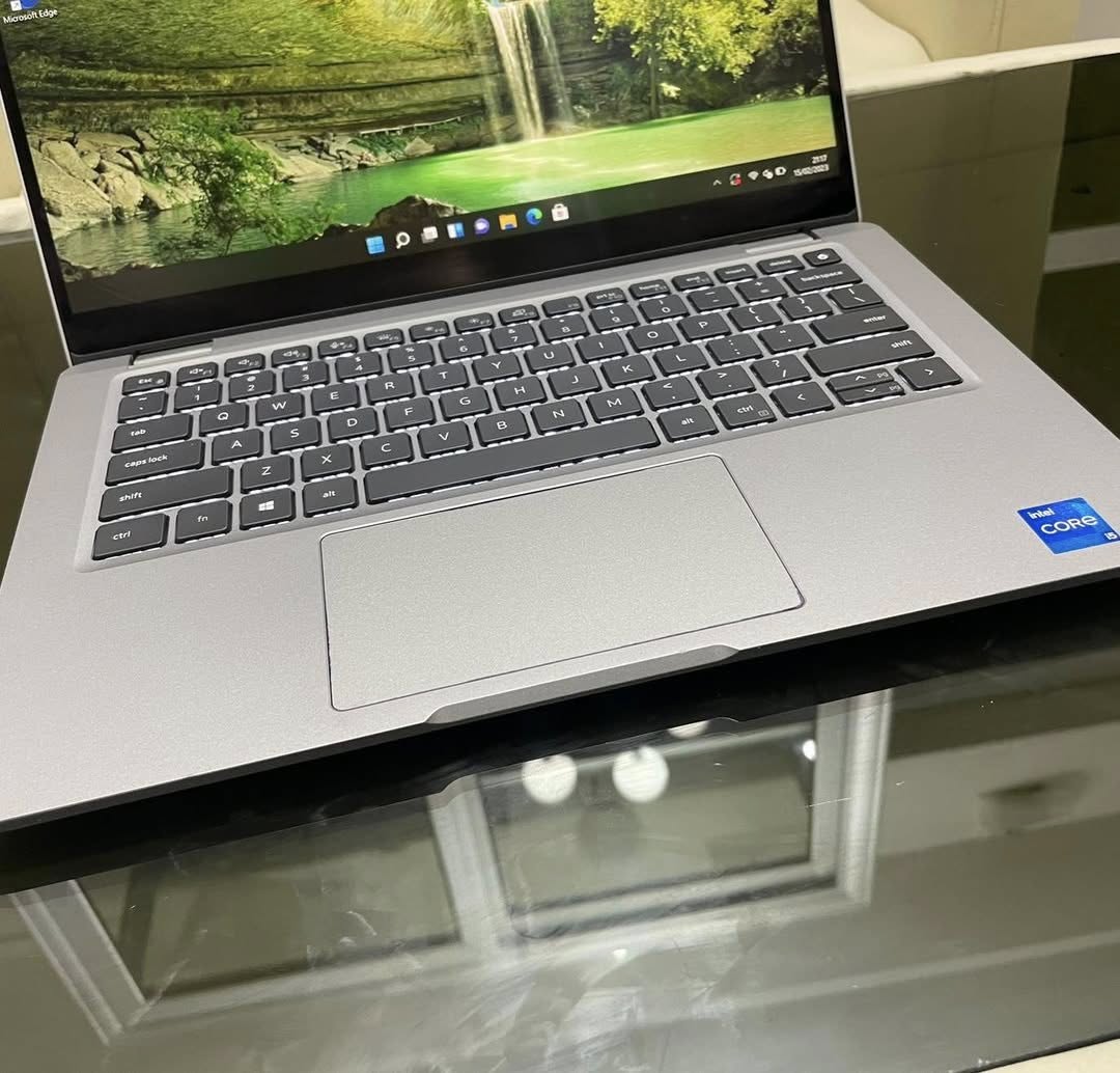 Dell Latitude 5320 2-in-1 Laptop Intel Core i5-1145G7 16GB RAM 256GB SSD