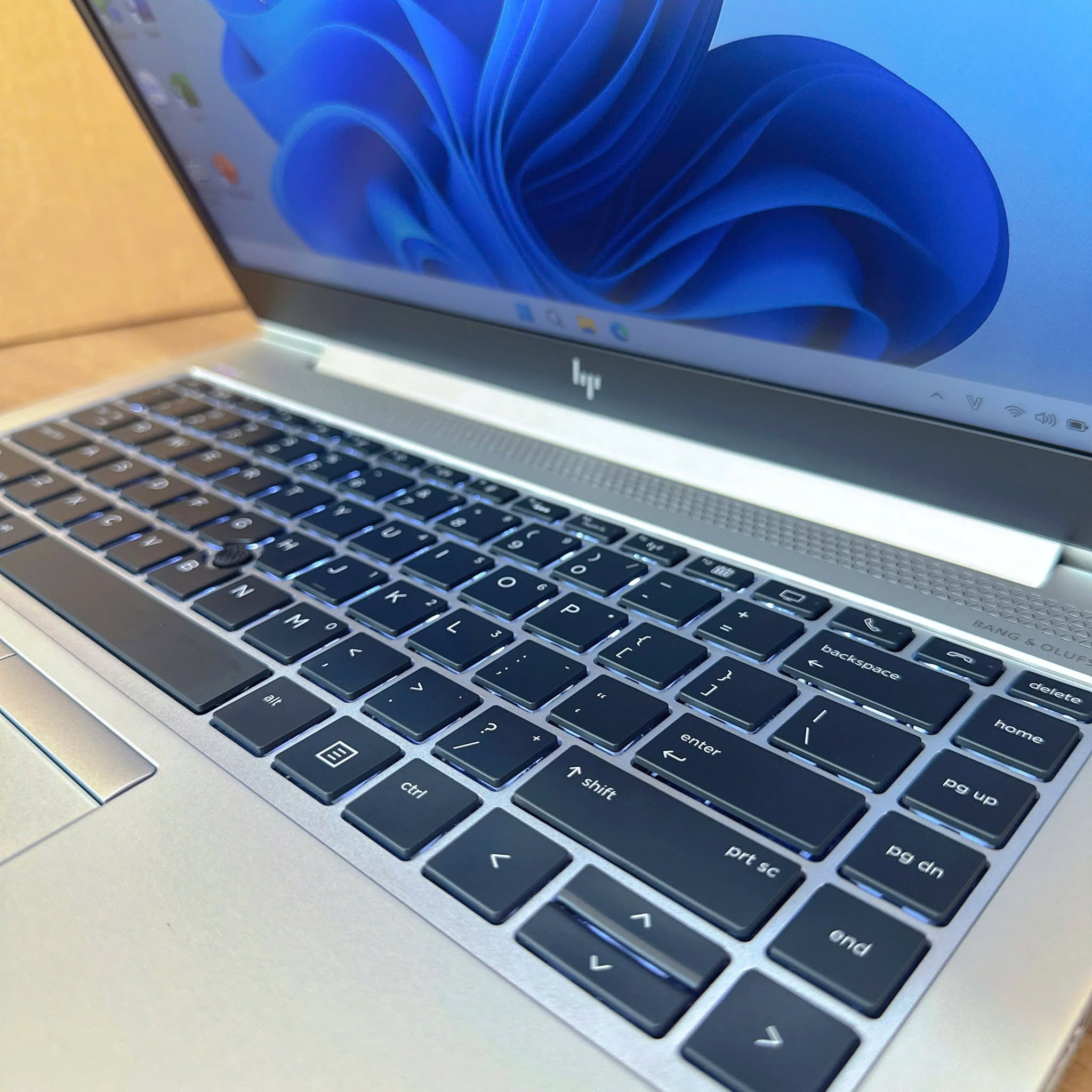 HP EliteBook 745 G6 (Ryzen 7 Pro 3700U/8GB RAM/SSD 512GB/14" FHD)