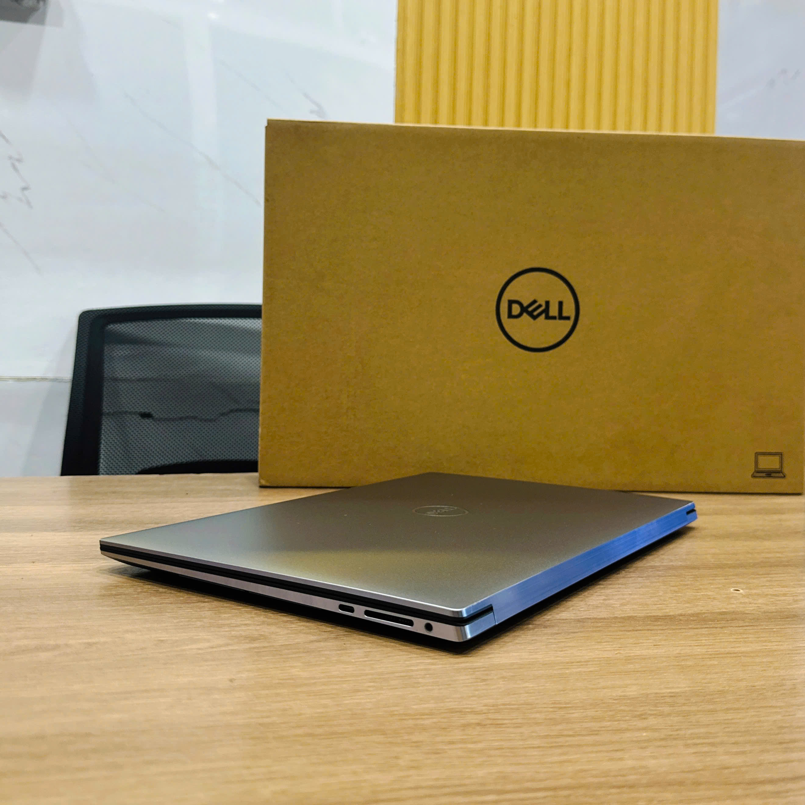 Dell Precision 5550 (Intel Xeon W-10855M/16GB RAM/SSD 512GB/NVIDIA Quadro T1000/15.6" FHD)