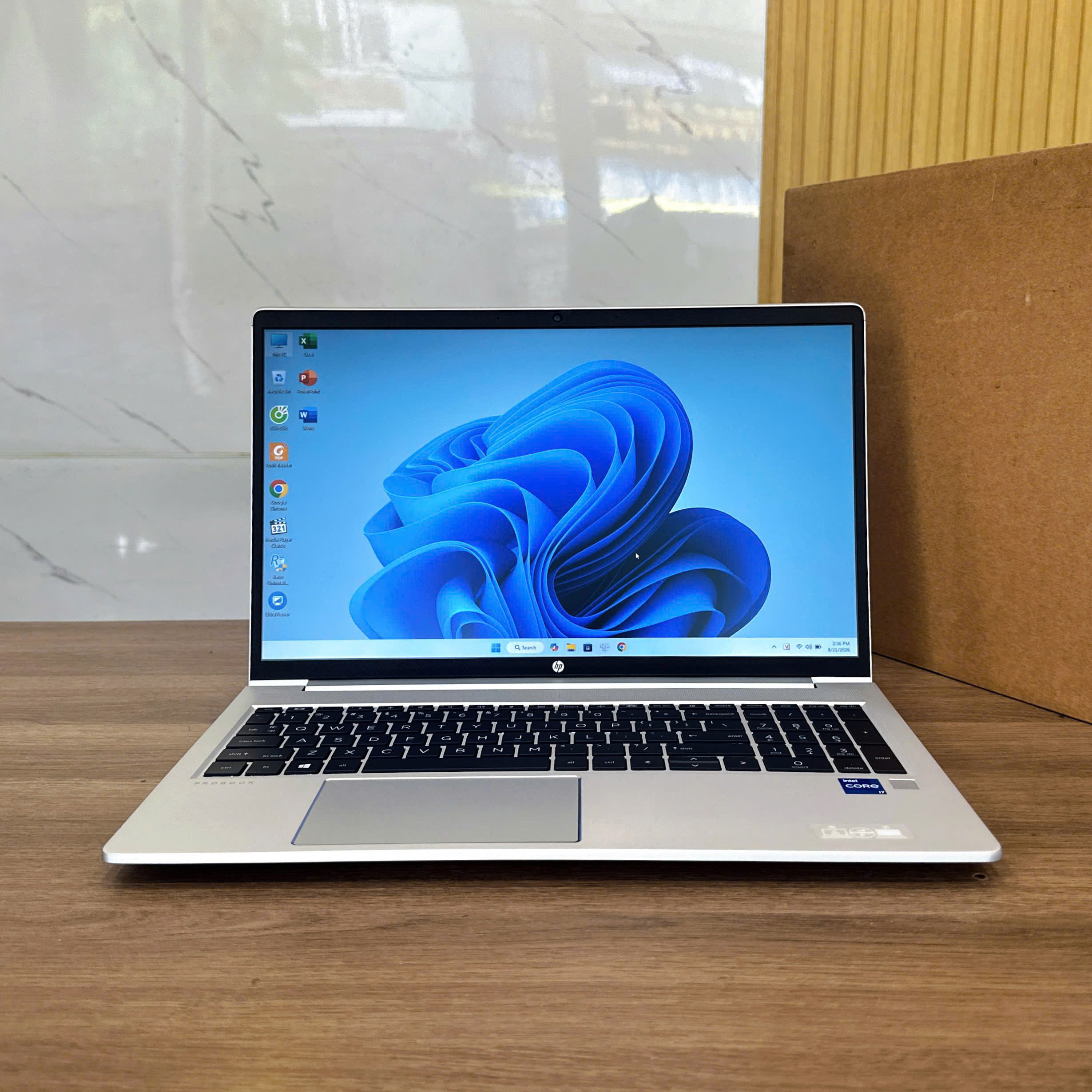 HP ProBook 650 G8 (i7-1165G7/8GB RAM/SSD 256GB NVMe/15.6" FHD)