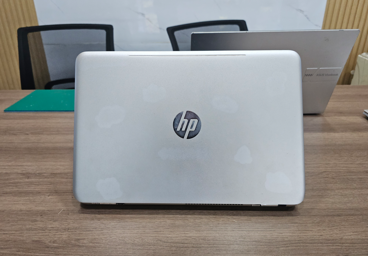 HP Pavilion 14-AL115TU (i3-7100U/8GB RAM/128GB SSD/14")
