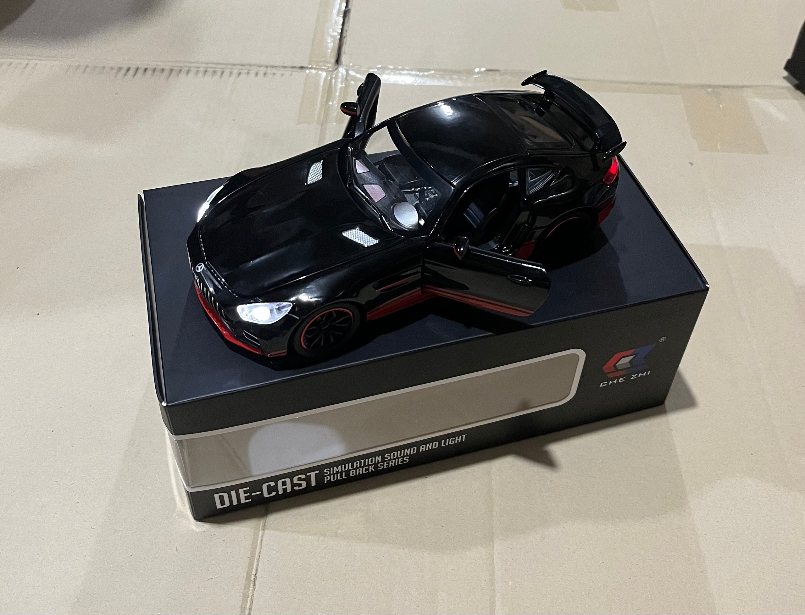Mô hình xe Mercedes-Benz GTR mã CZ121