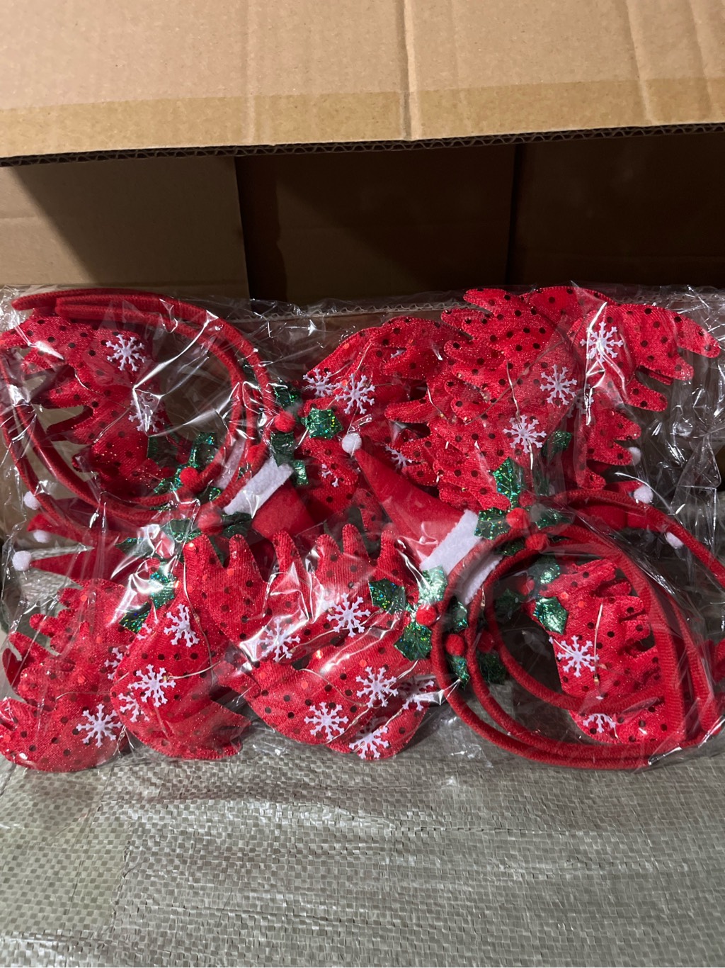 Bờm noel mã 70024 ( Bán 12c/ túi)