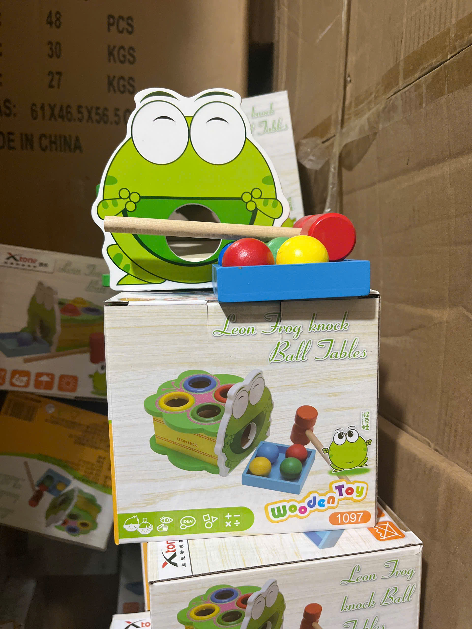 Đập bóng ếch mã YDL076