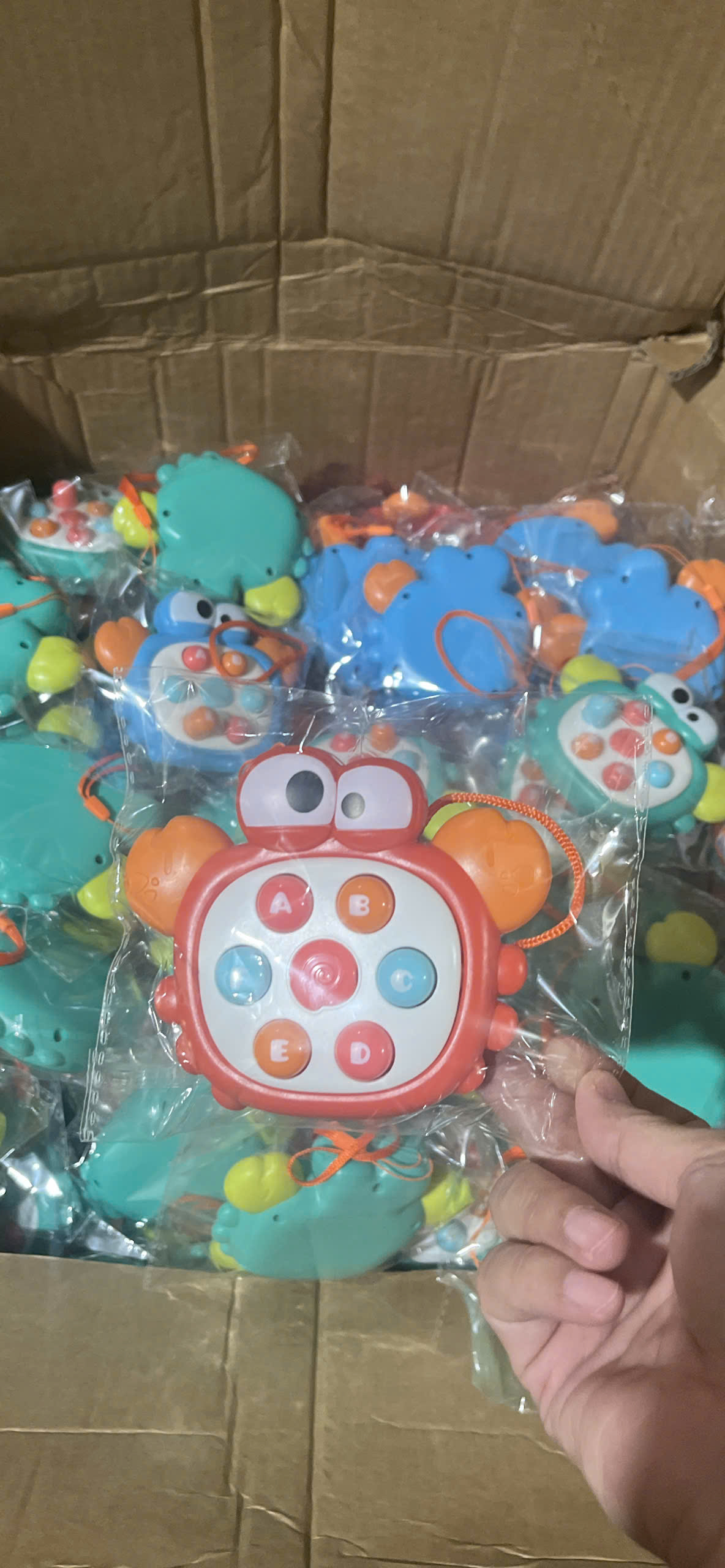 (Giá Đã bao gồm VAT) - Đập chuột cua bấm tay mã 777Y-14C