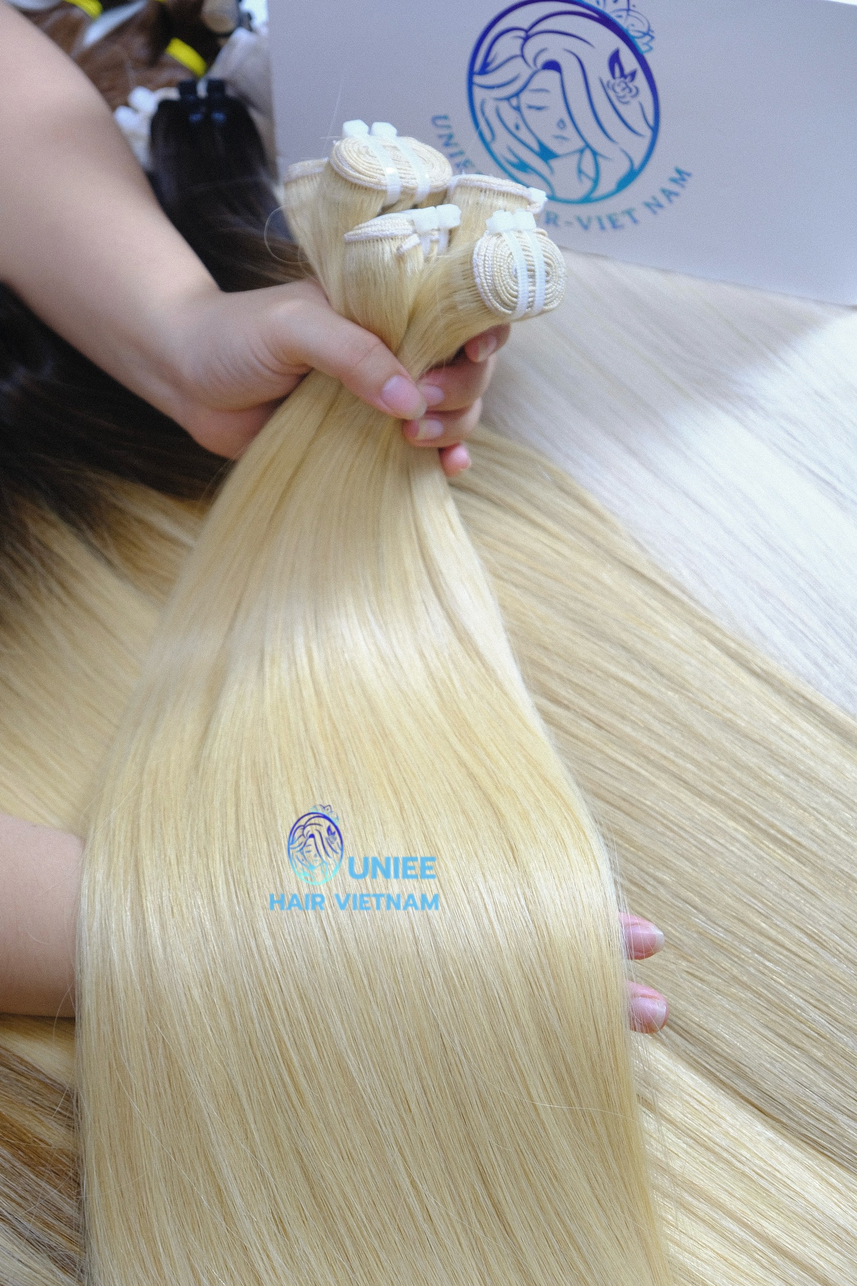 Weft color 613