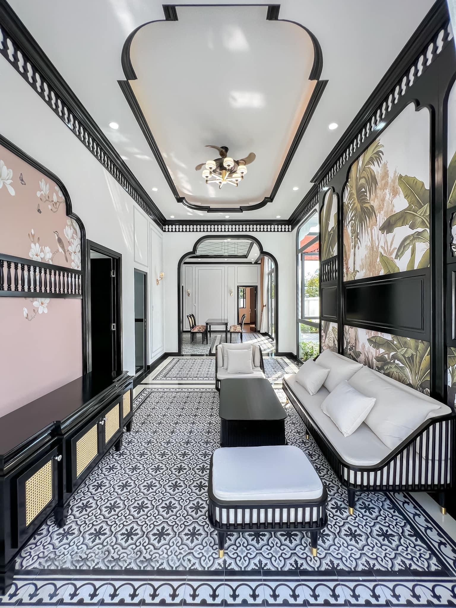 Thi công phào chỉ đen Indochine căn hộ tại Hoài Đức