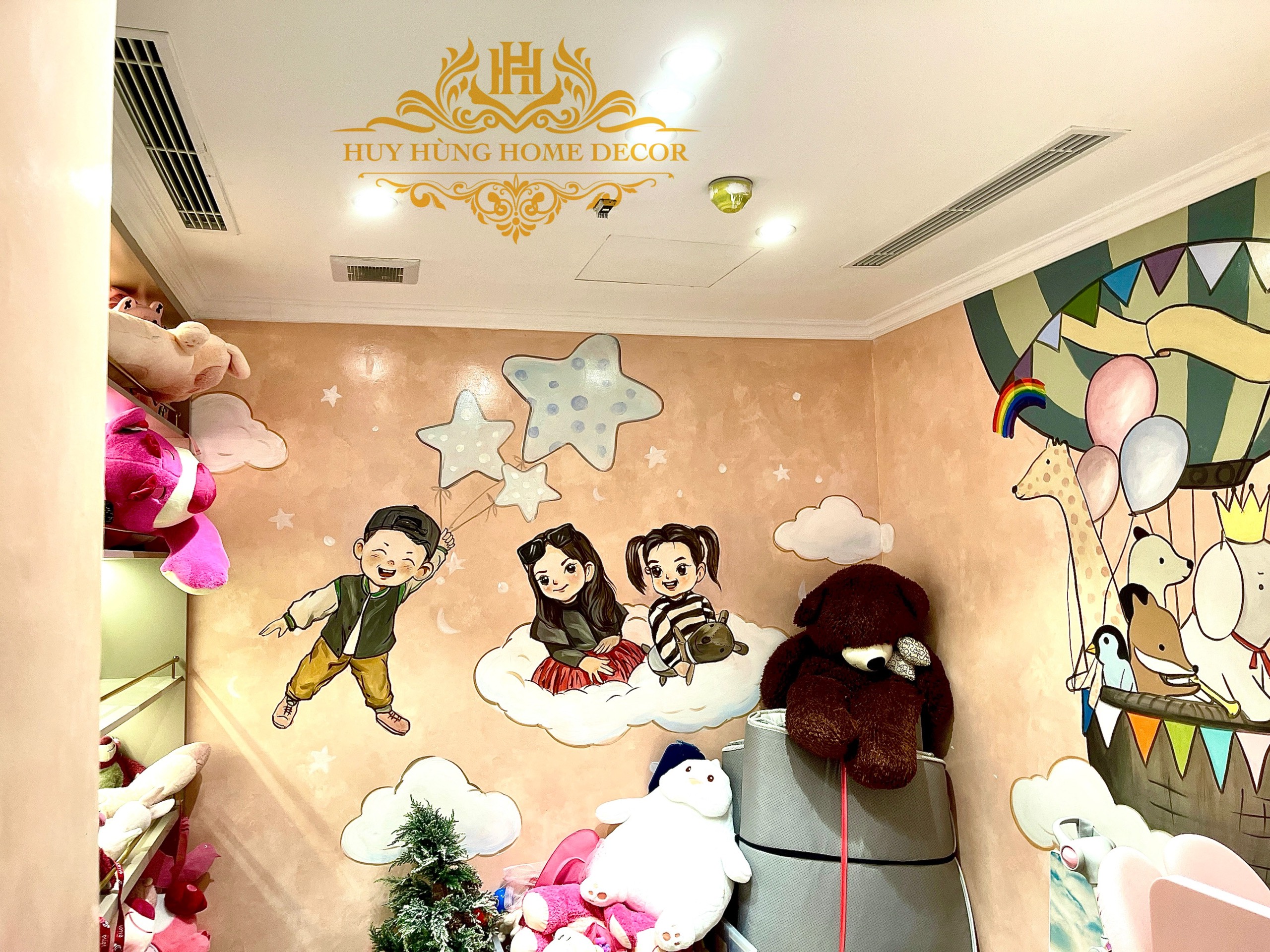 Thi công phào chỉ đen Indochine khách sạn tại Hạ Long