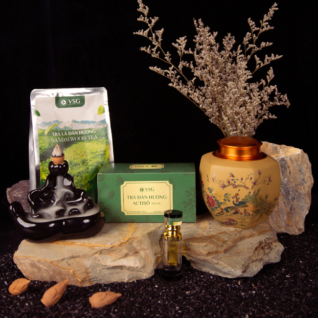 Ra mắt bộ quà Tết cao cấp 2025 - 