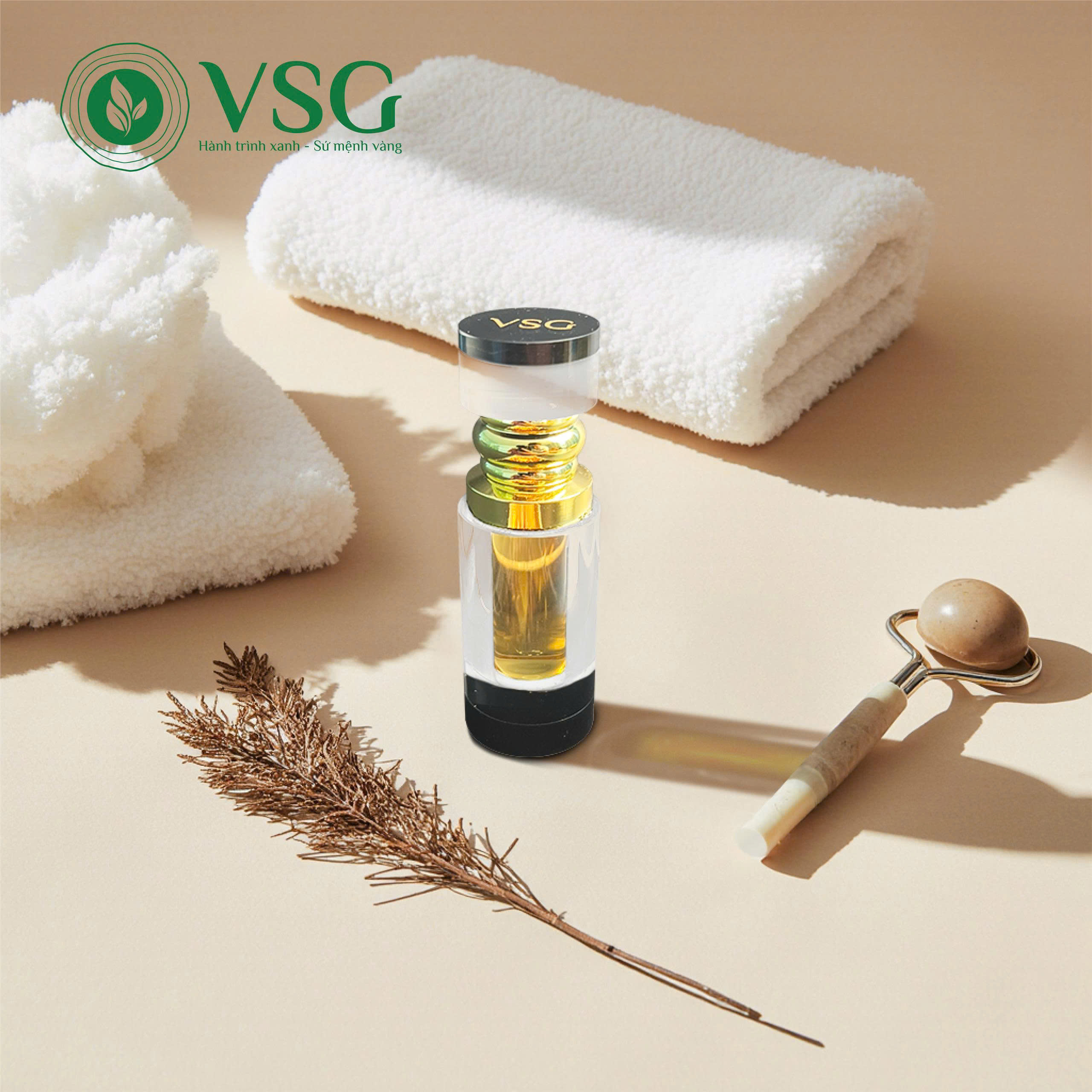 Dùng tinh dầu lúc nào trong ngày để hiệu quả nhất? Khám phá công dụng của tinh dầu Đàn Hương trắng VSG