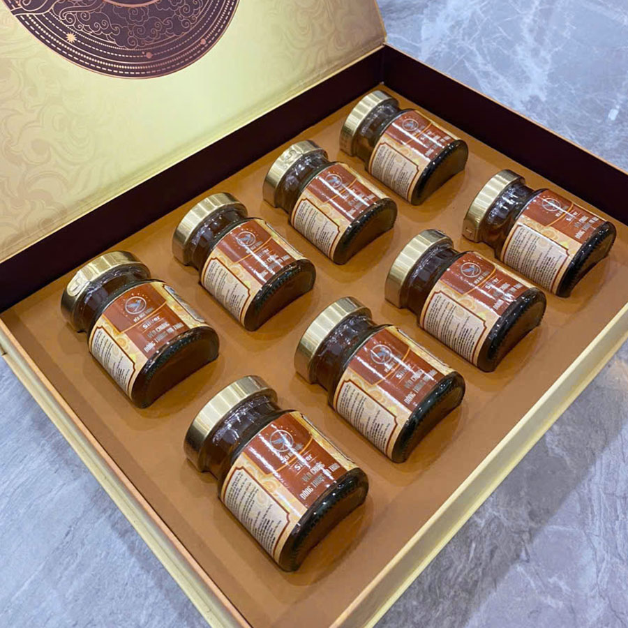 Hộp quà 8 Hũ Yến Chưng Đông Trùng Hạ Thảo Silver