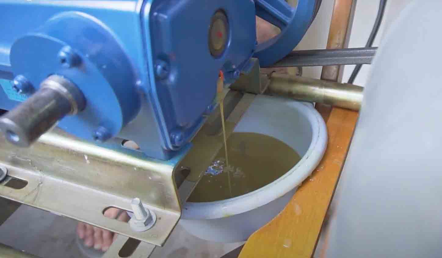 Hướng dẫn thay nhớt máy rửa xe