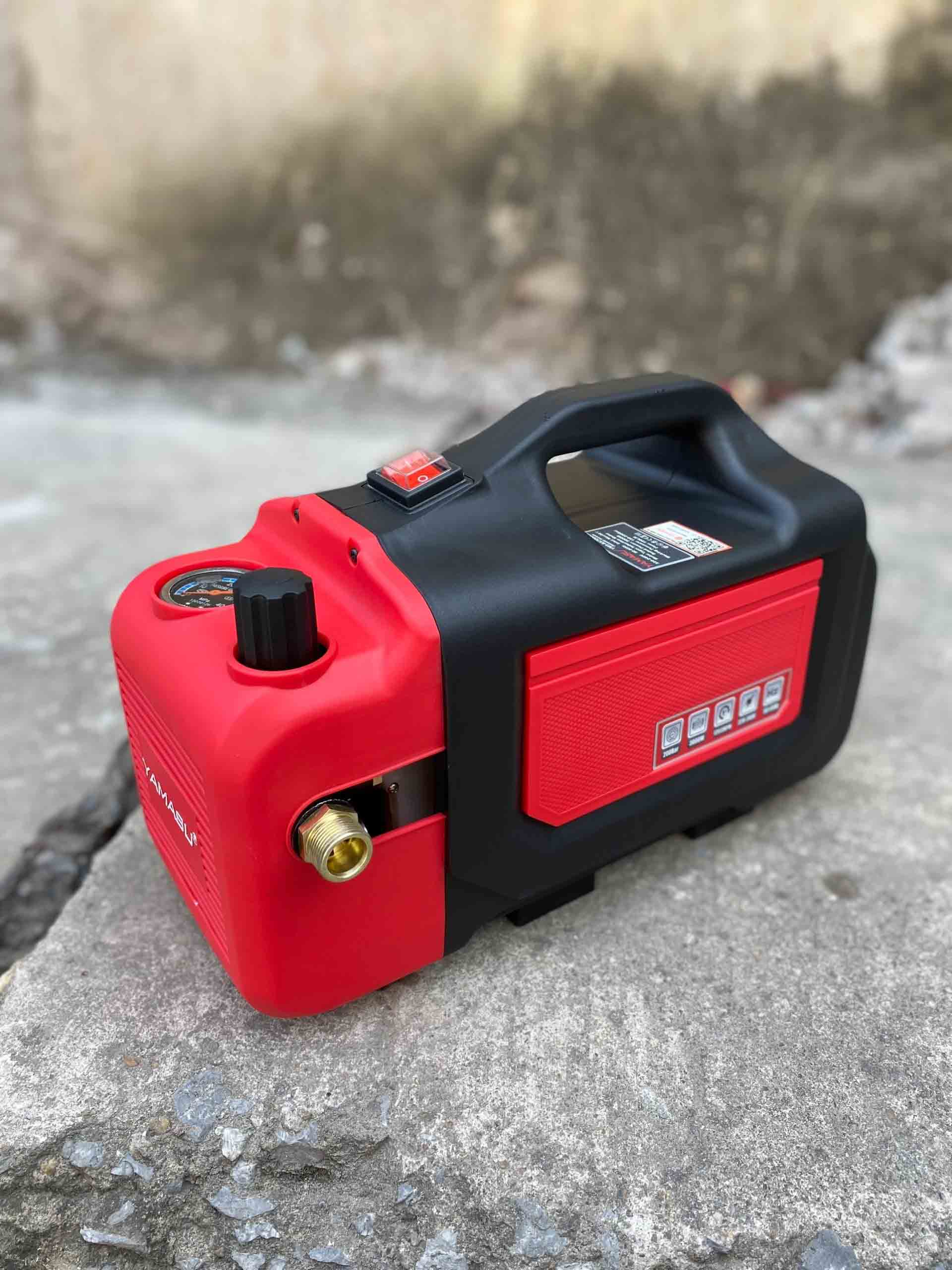 Máy rửa xe bao nhiêu W